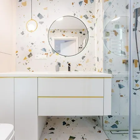 Westin House 303 아파트호텔 3*