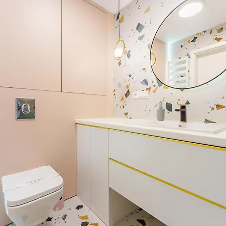 아파트호텔 Westin House 303 3*