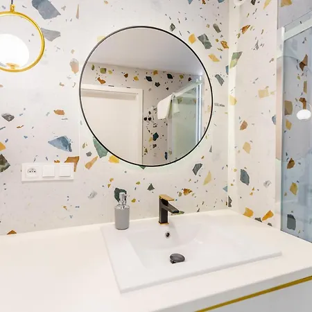 Westin House 303 아파트호텔 코워브제크